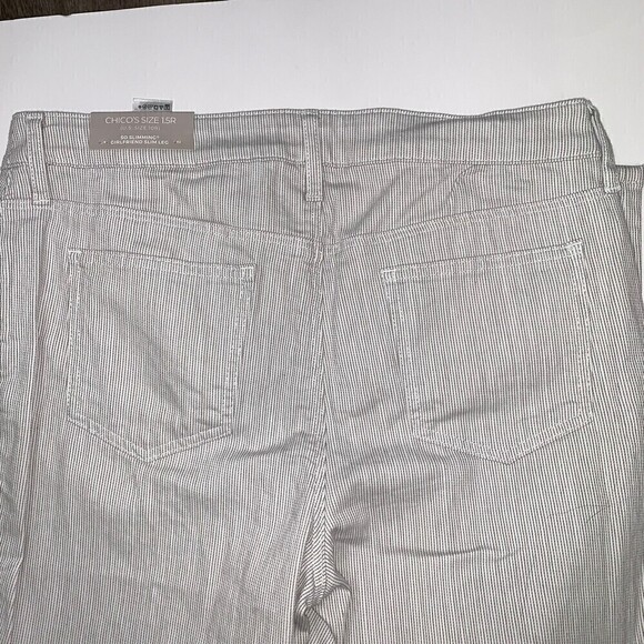 CHICOS Womens So Slimming Striped Girlfriend Crops Size 10 New With Tags‎ Gift - Picture 8 of 10